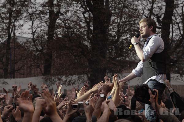 KAISER CHIEFS - 2008-08-28 - SAINT CLOUD - Domaine National - Grande Scene - 